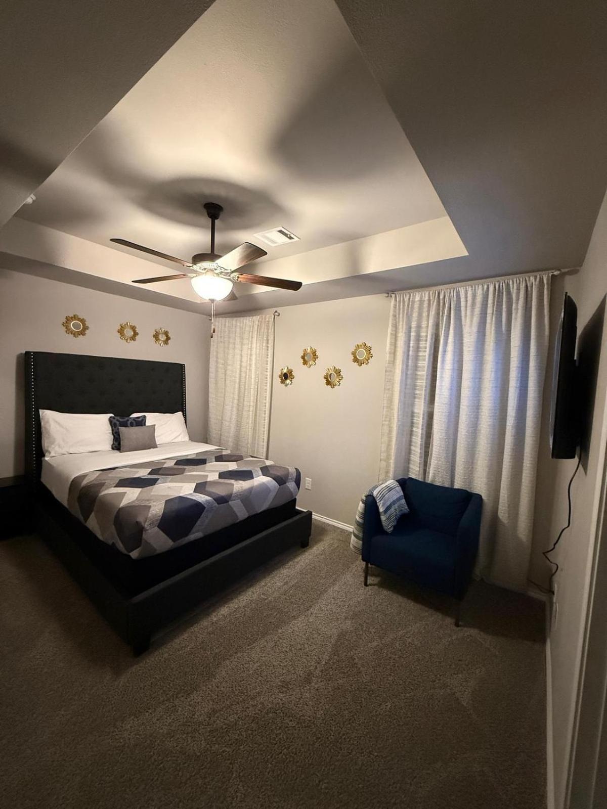 Gorgeous, Brand New 3 Bedrooms Home- Built 2024, Near Seaworld & Lackland Afb Сан Антонио Екстериор снимка
