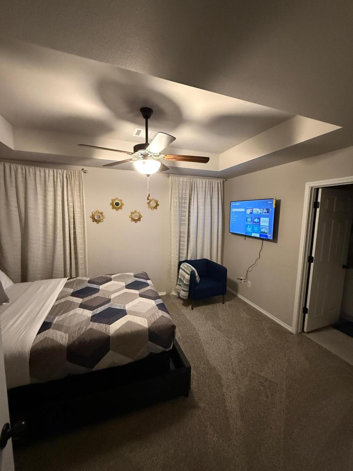 Gorgeous, Brand New 3 Bedrooms Home- Built 2024, Near Seaworld & Lackland Afb Сан Антонио Екстериор снимка